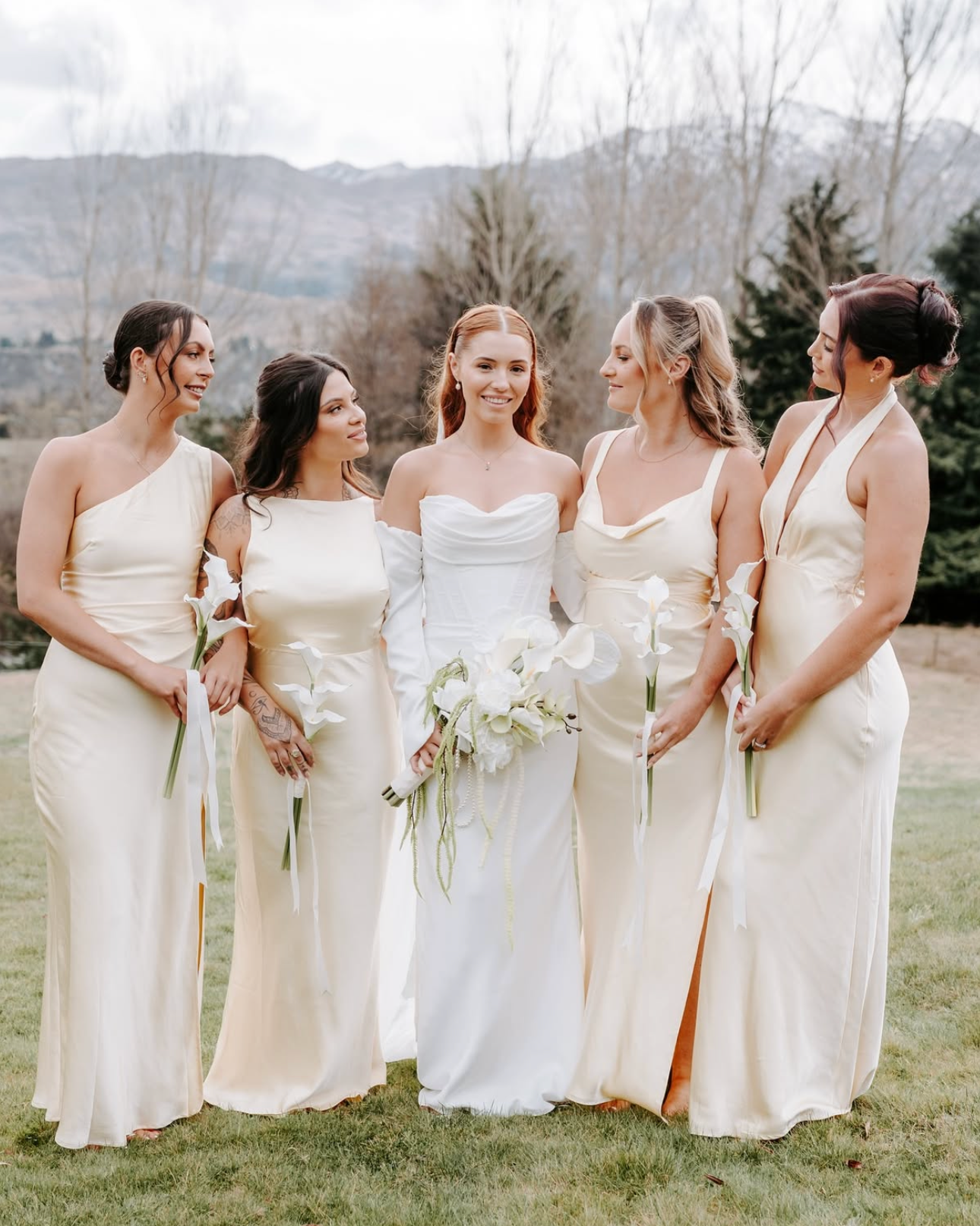 Chic Calla Lily - Bouquets (2 sizes)