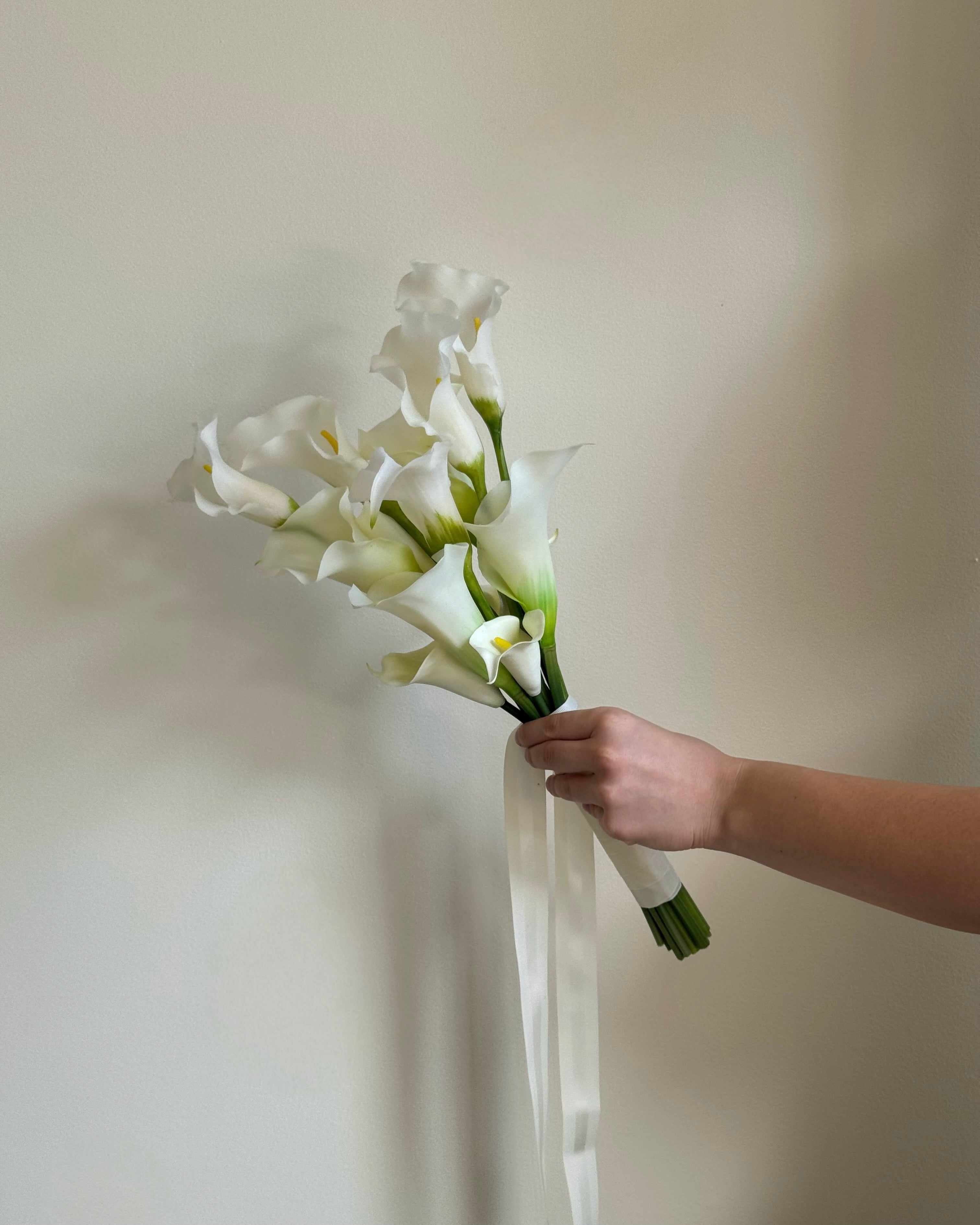 Minimalist Calla Lily - Bouquets (3 sizes)