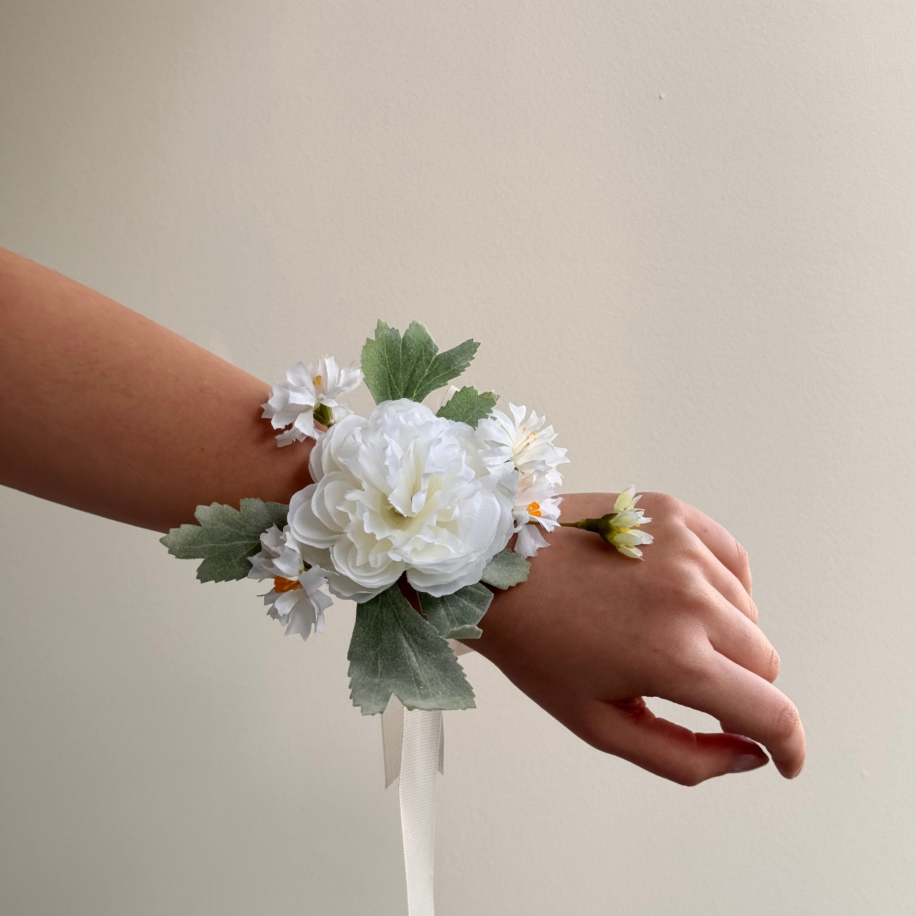 White Collection - Corsage