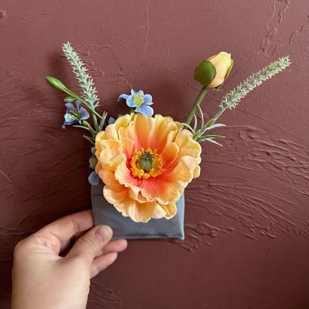 Bright Bunch - Buttonholes & Pocket flowers (2 colours)