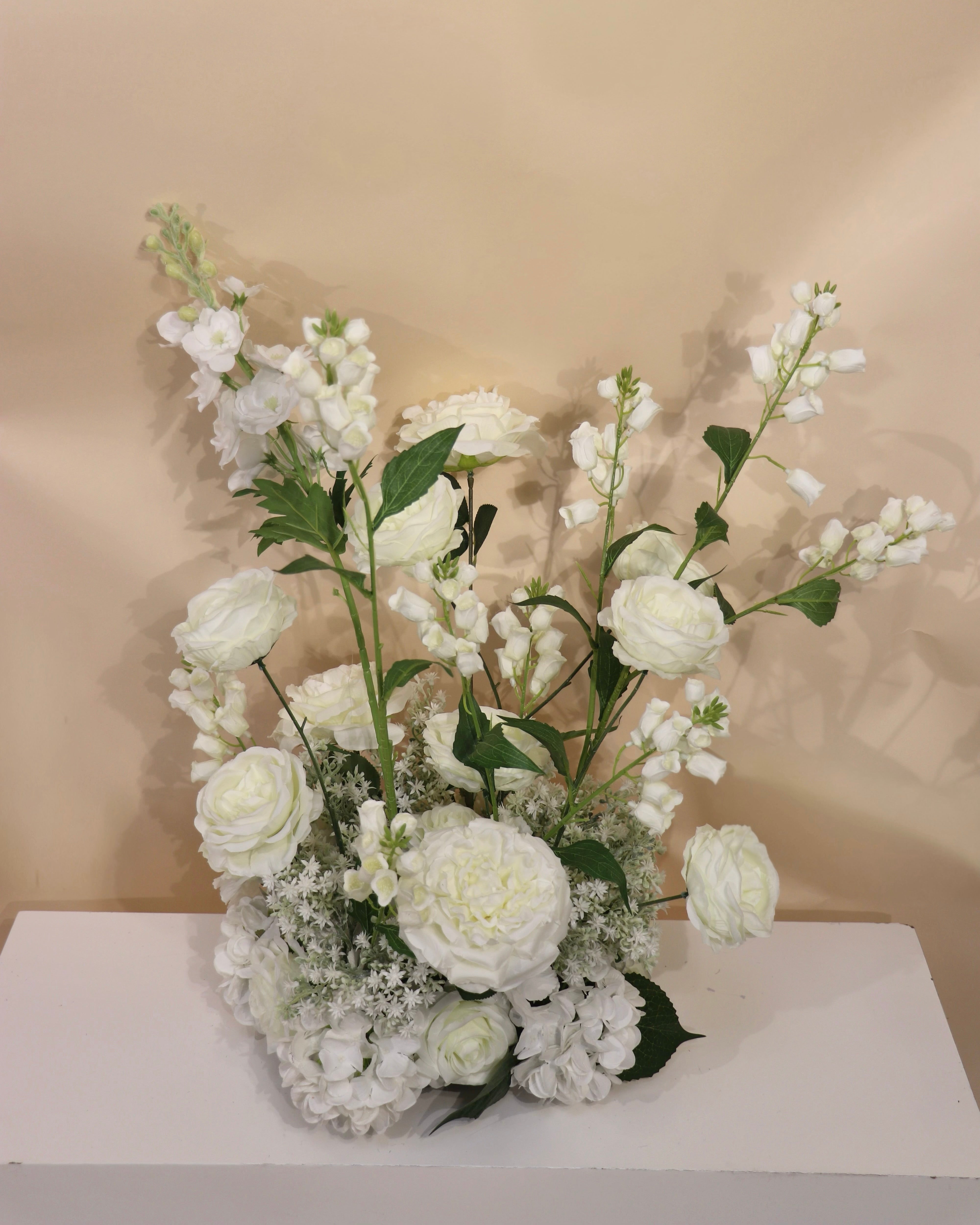 White Collection - Isle Arrangement