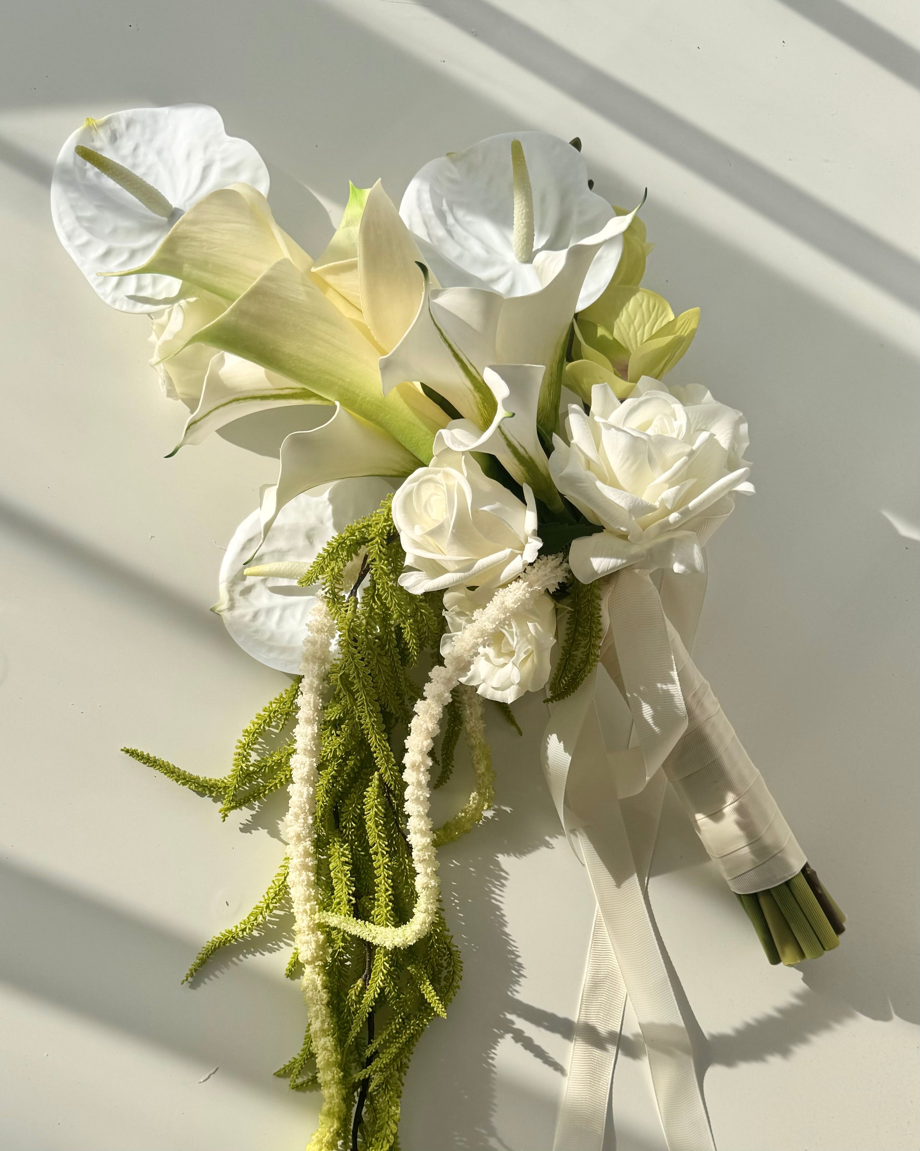 Chic Calla Lily - Bouquets (2 sizes)