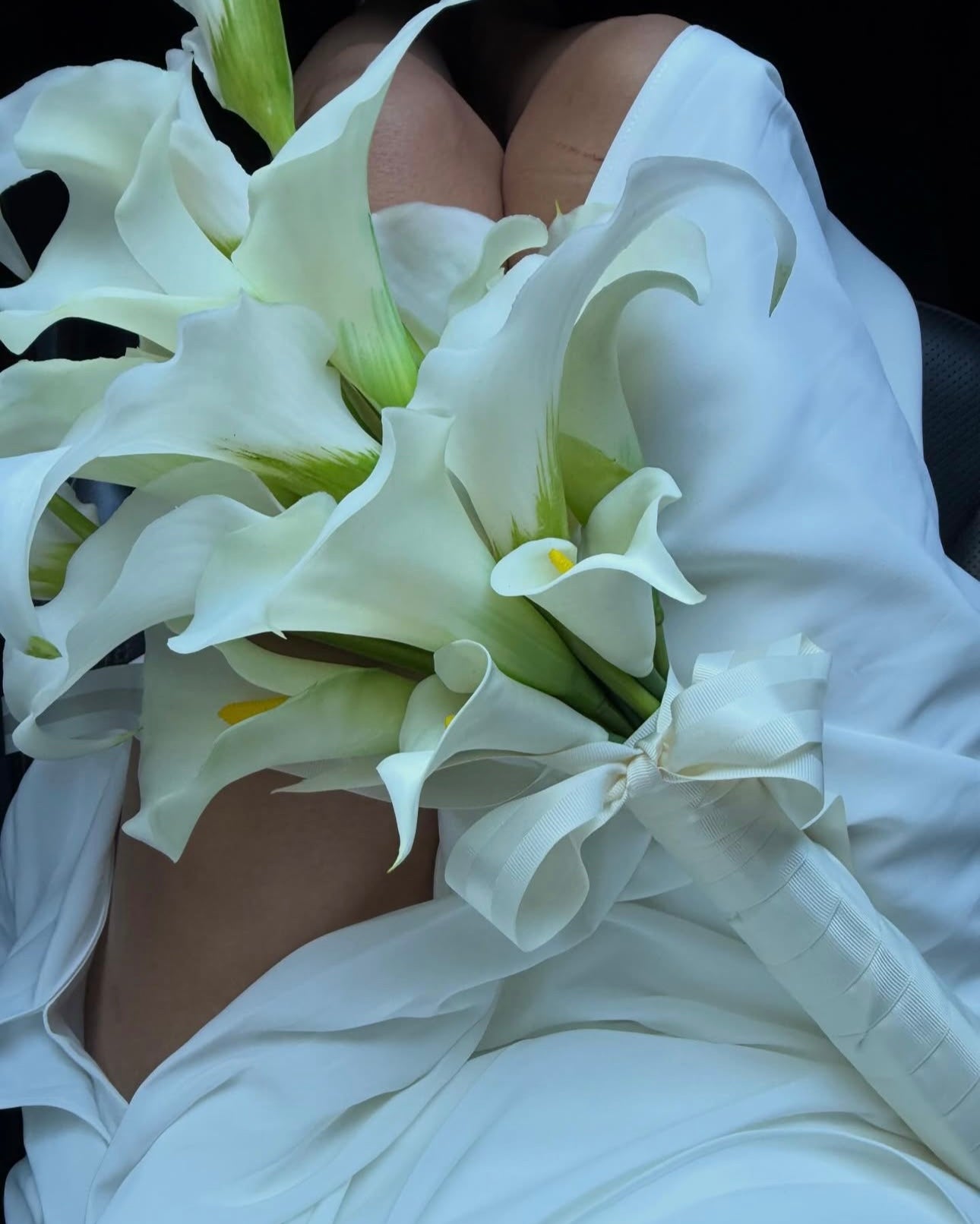 Minimalist Calla Lily - Bouquets (3 sizes)