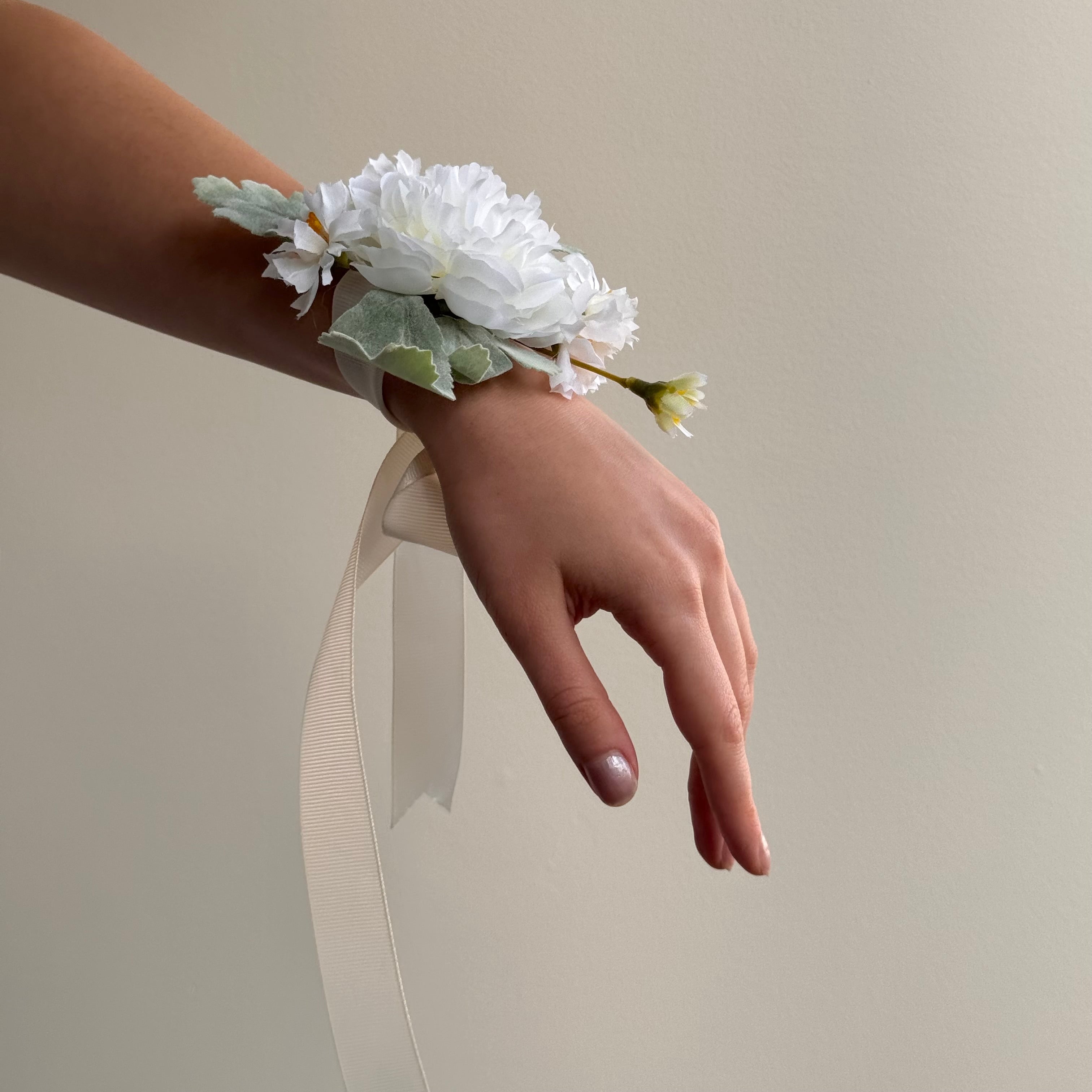 White Collection - Corsage
