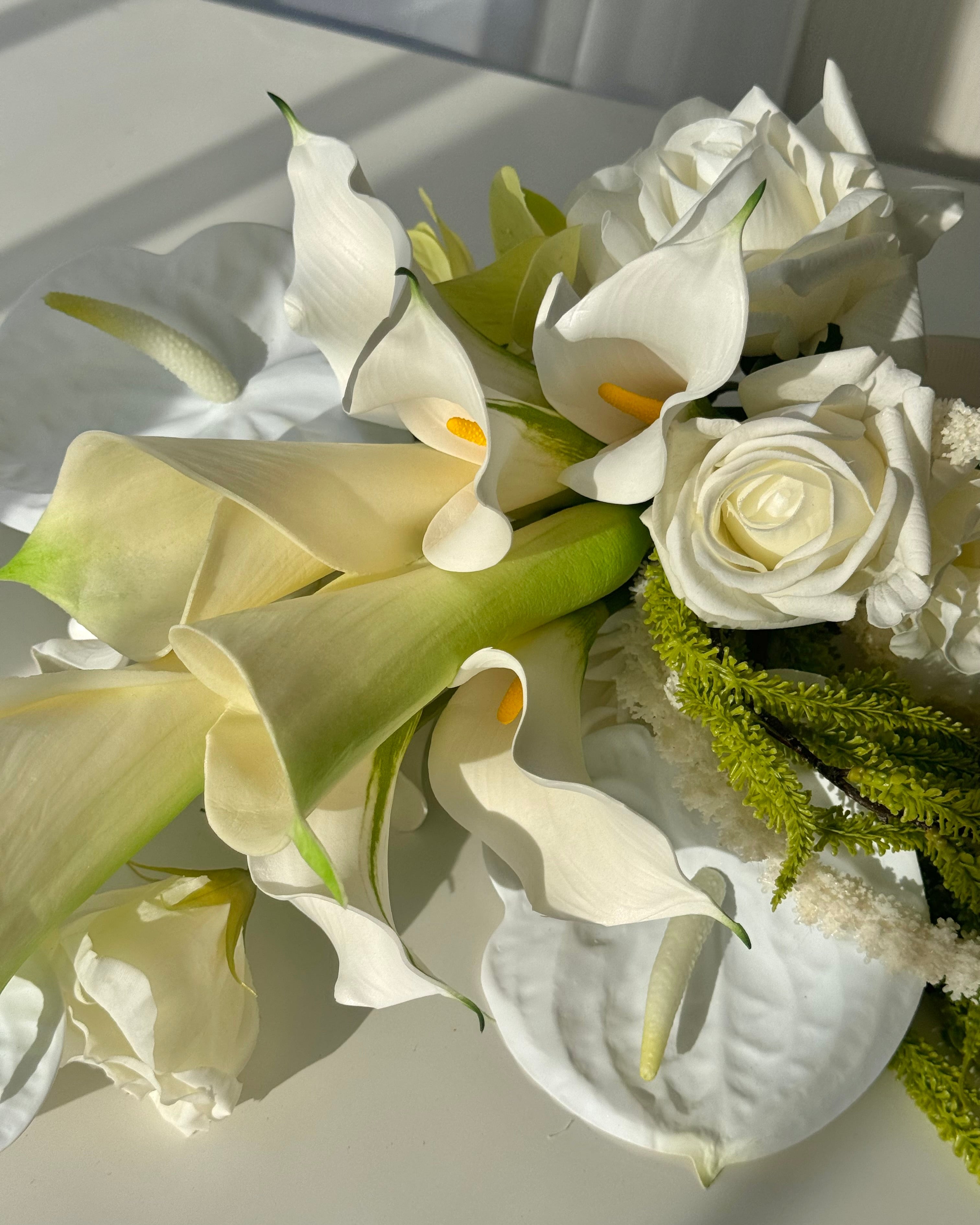 Chic Calla Lily - Bouquets (2 sizes)