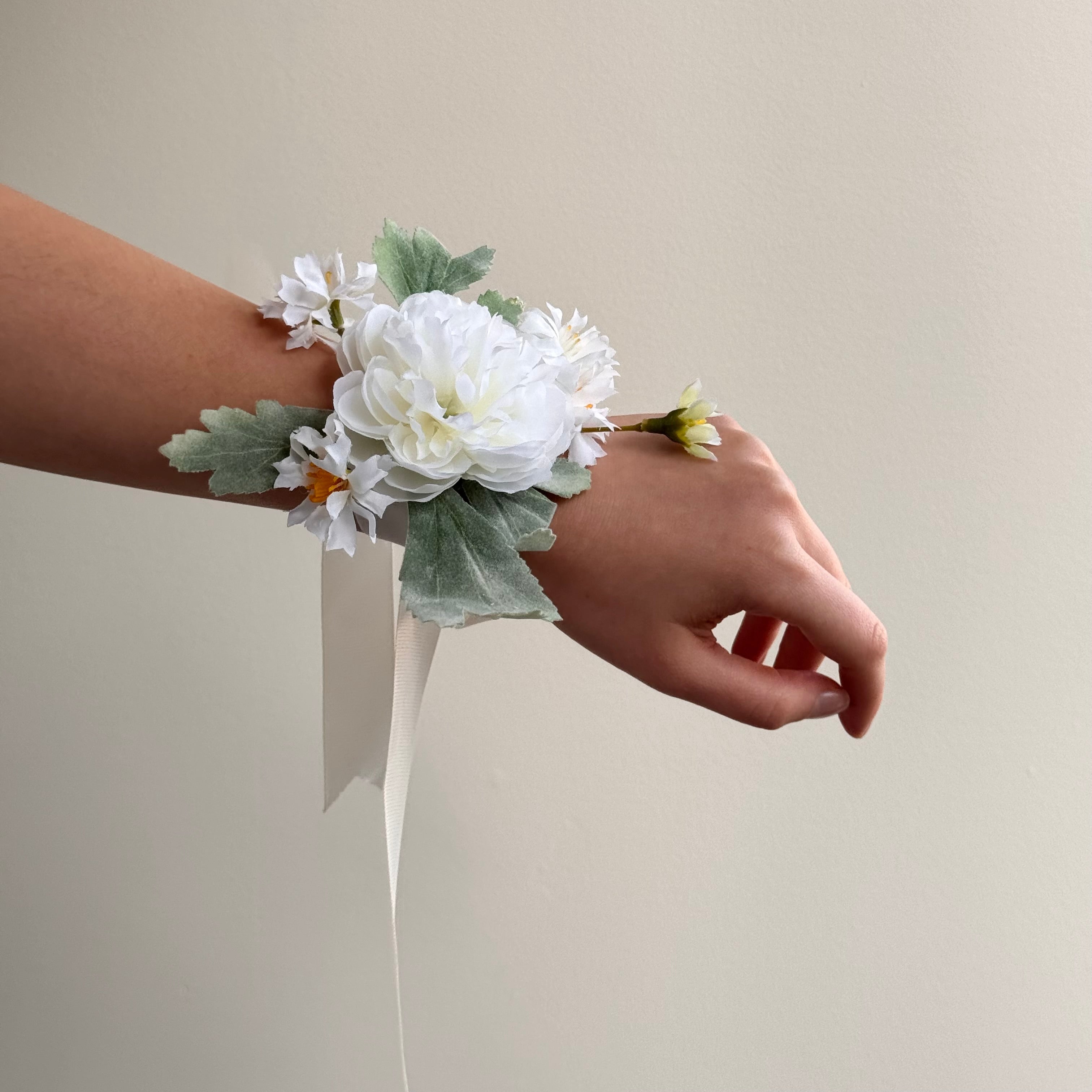 White Collection - Corsage