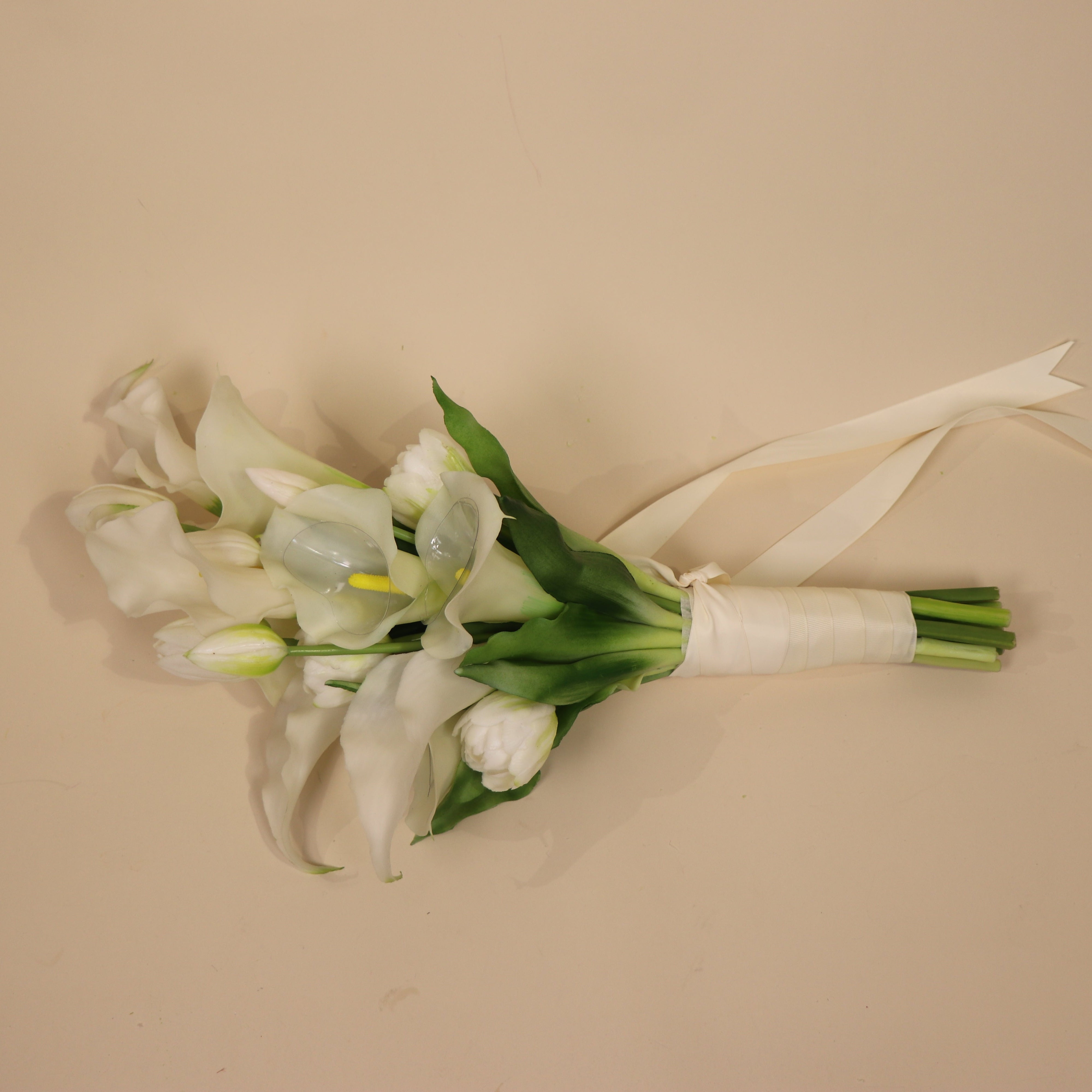 Classic Calla Lily - Arm Bridal Bouquet