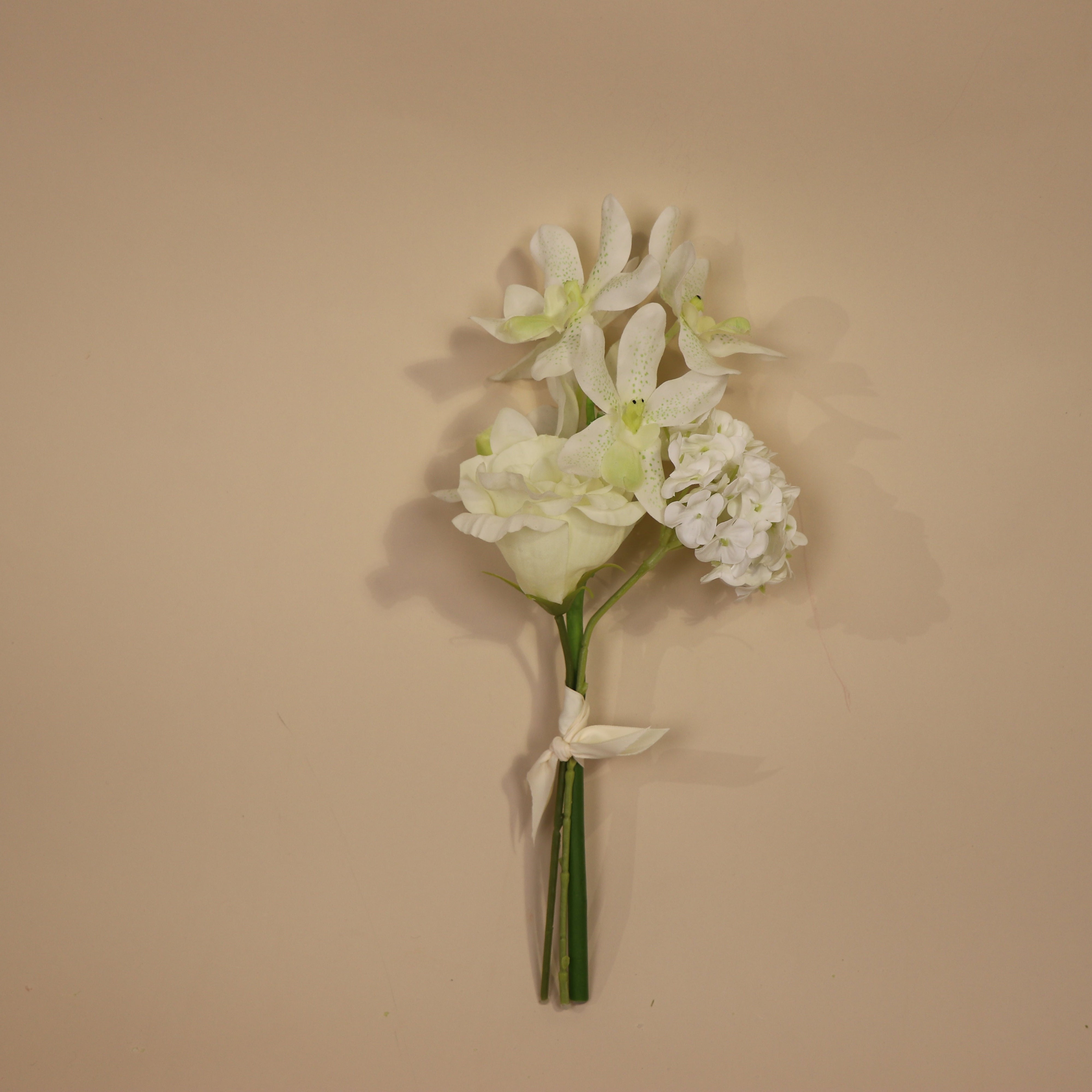 Pearl Allure - Vase Flowers (5 options)