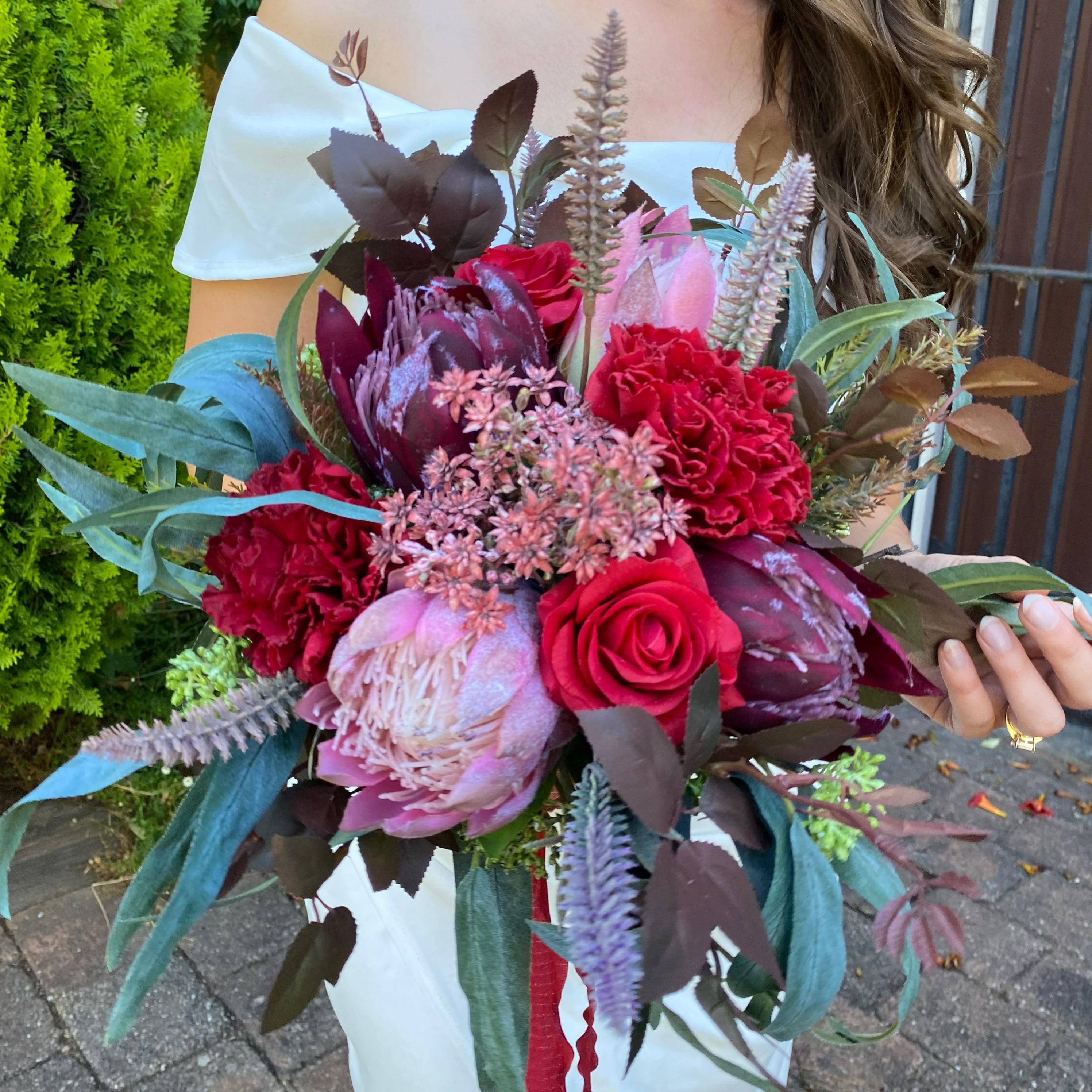 Red Protea - Bouquets (2 sizes)