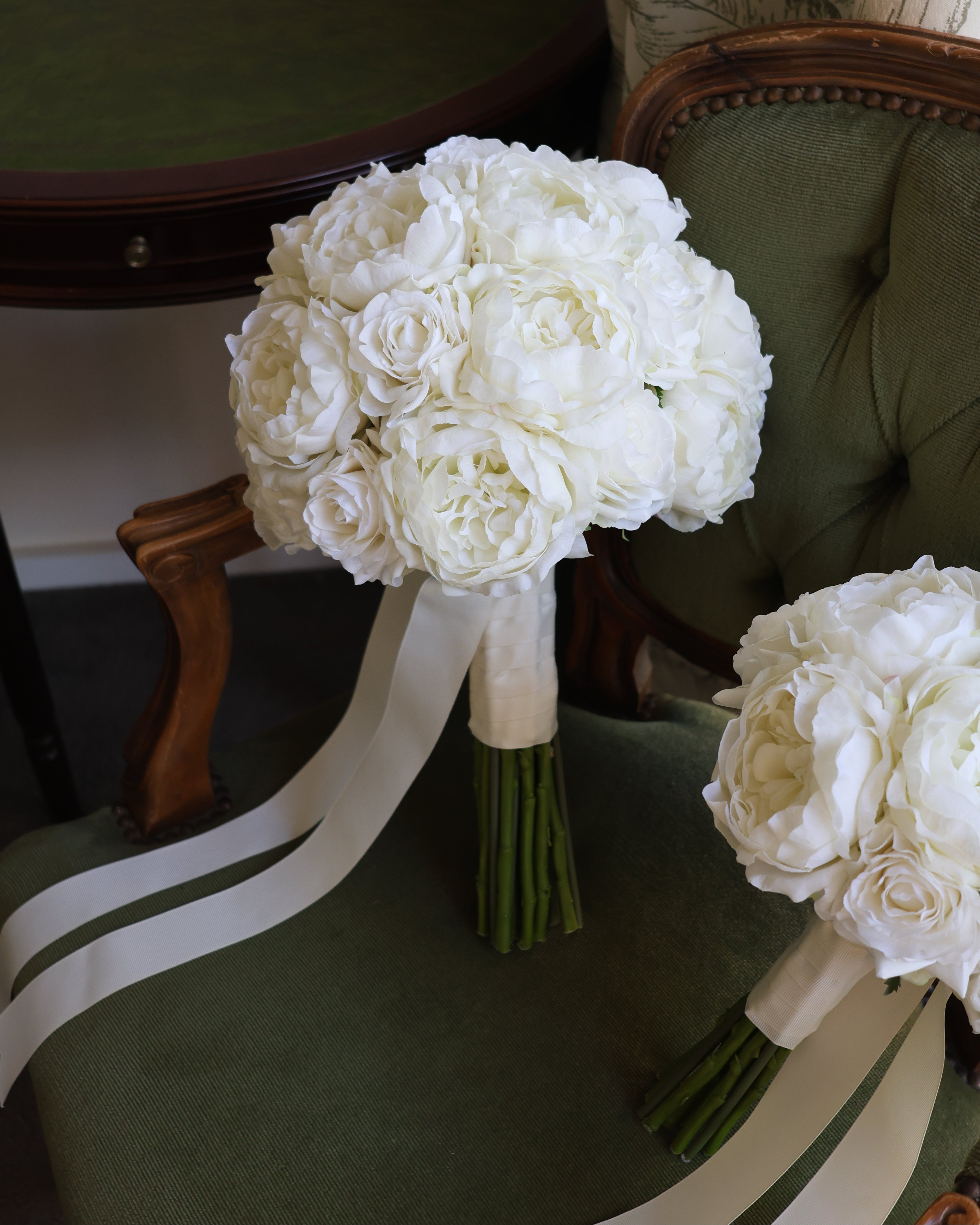 White Peony - bouquets (2 sizes)(NEW)