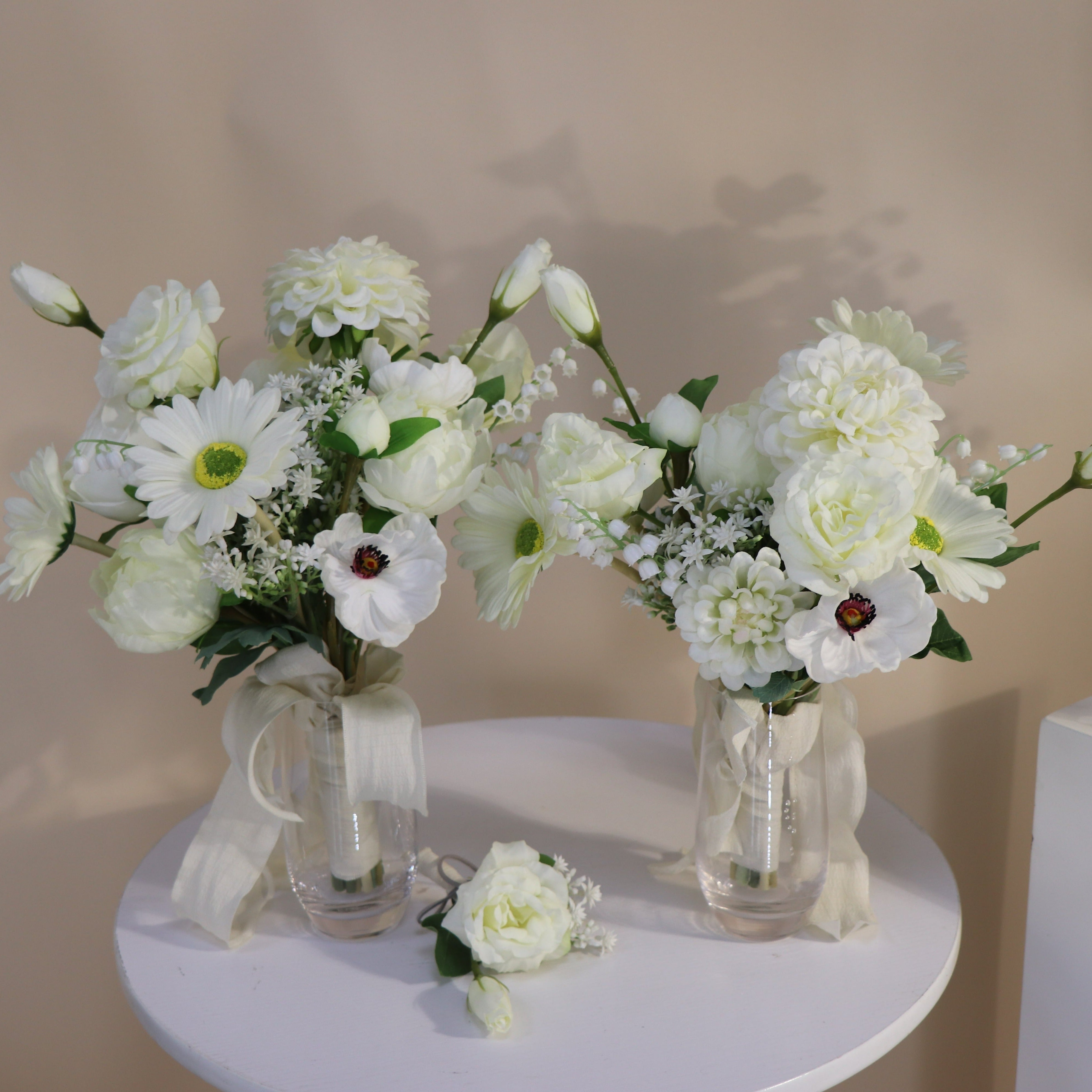 Garden White - Buttonhole & Pocket Flower