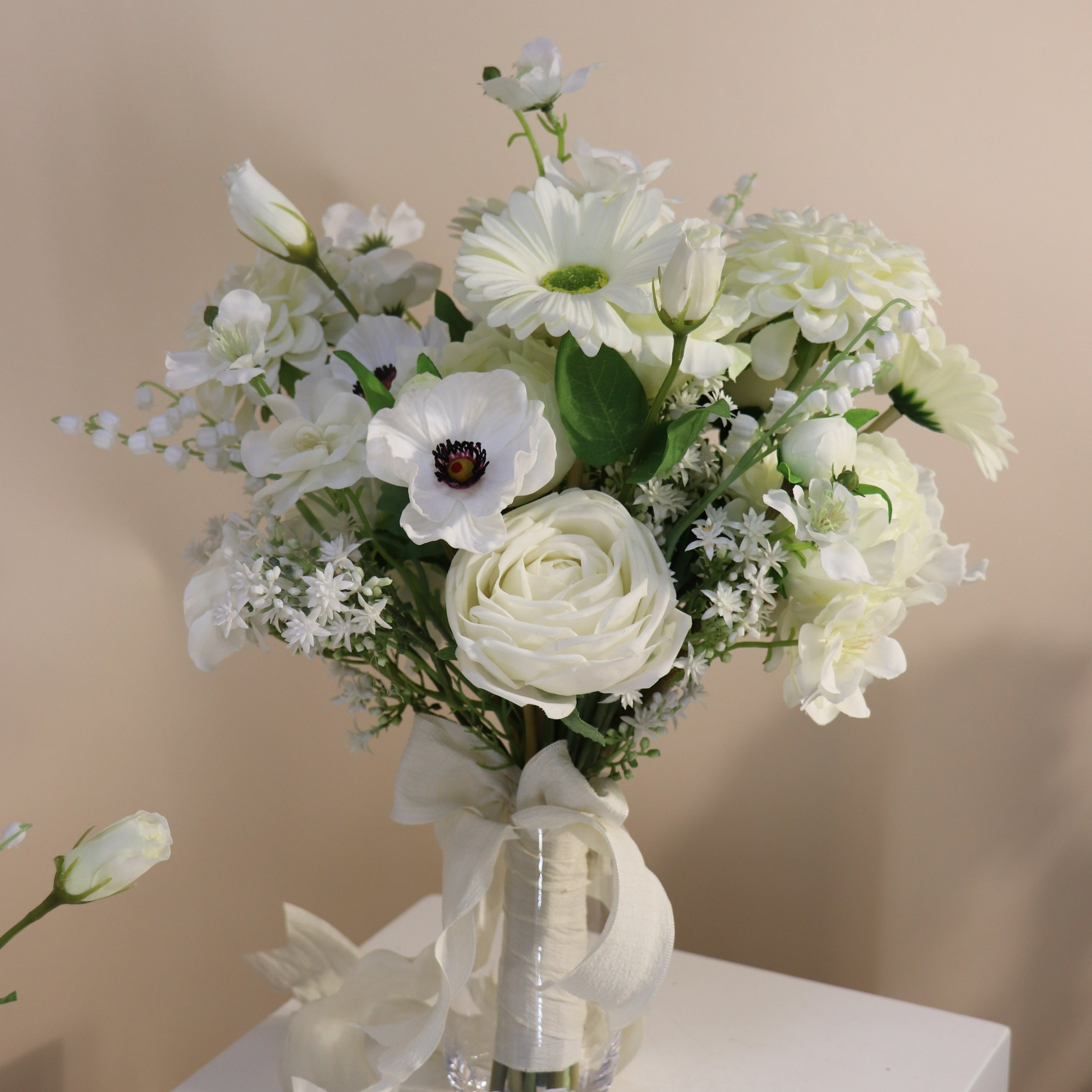Garden White - Bouquets (3 sizes)