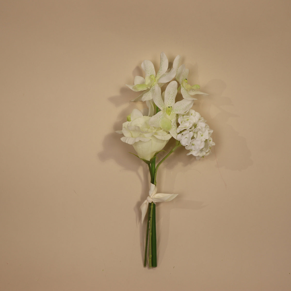 Pearl allure vase flowers