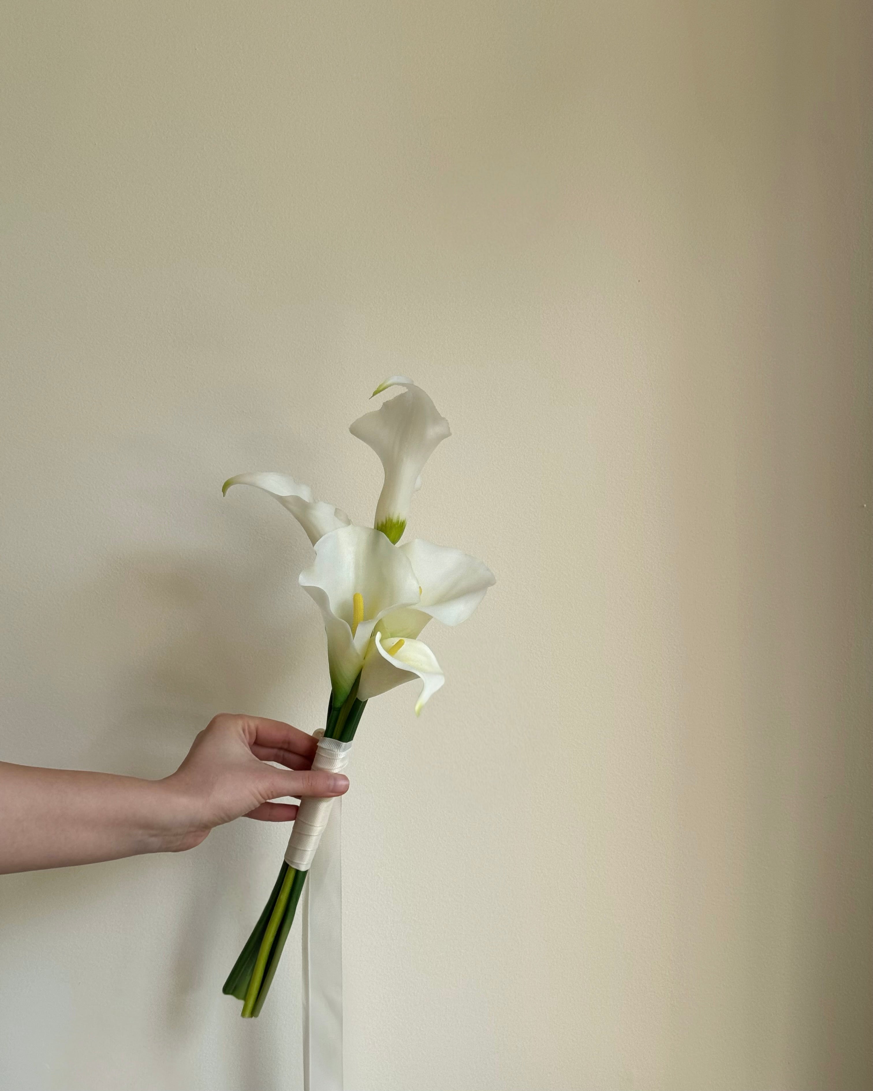 Minimalist Calla Lily - Bouquets (3 sizes)