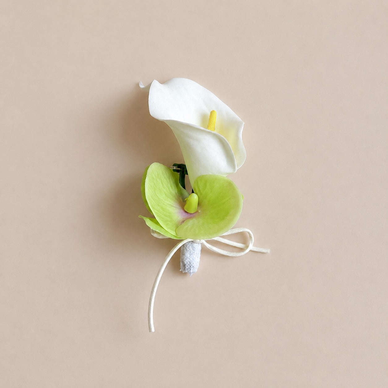 Chic Calla Lily - Buttonholes (2 options)