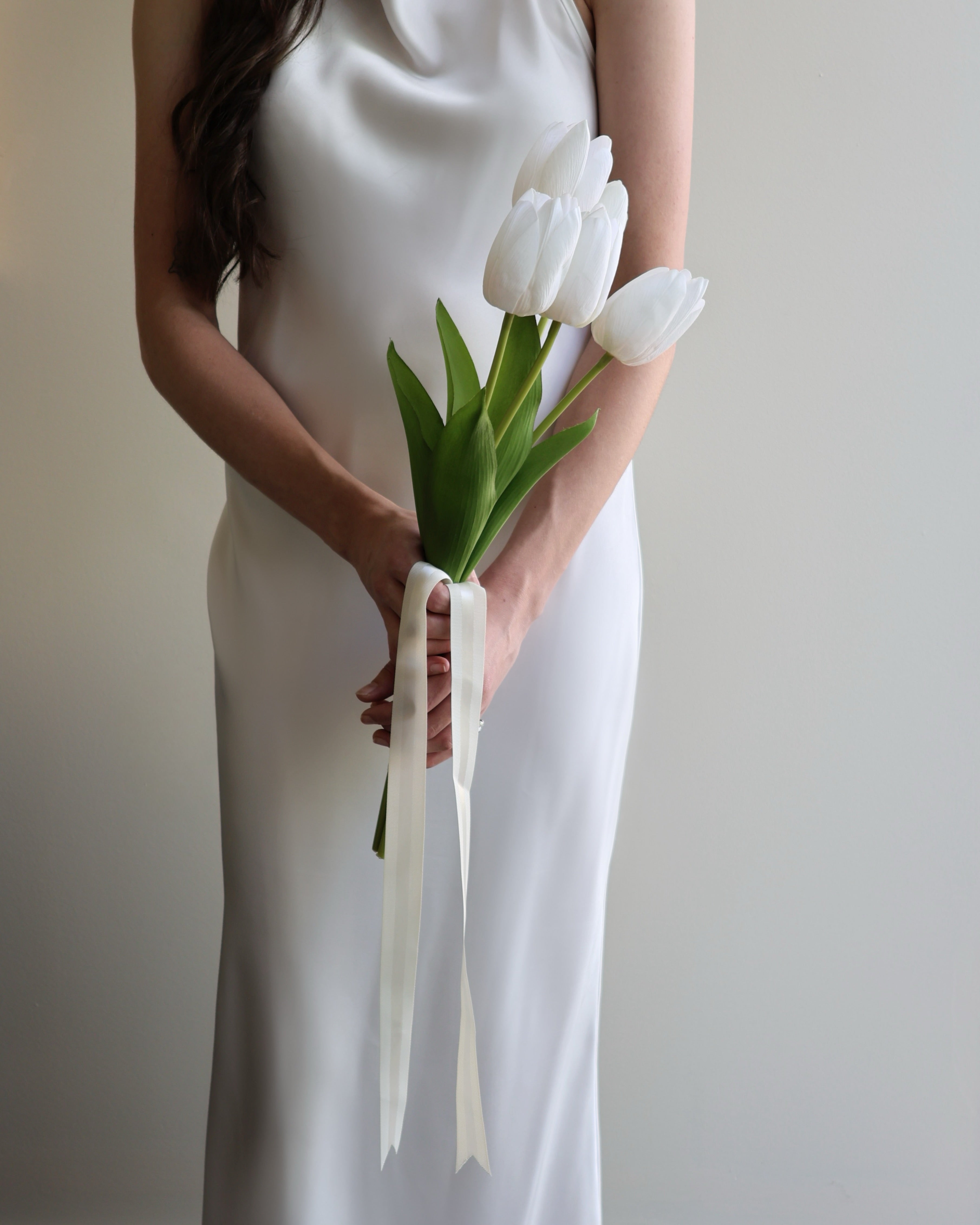 White Tulip - bouquets (3 sizes) (NEW)