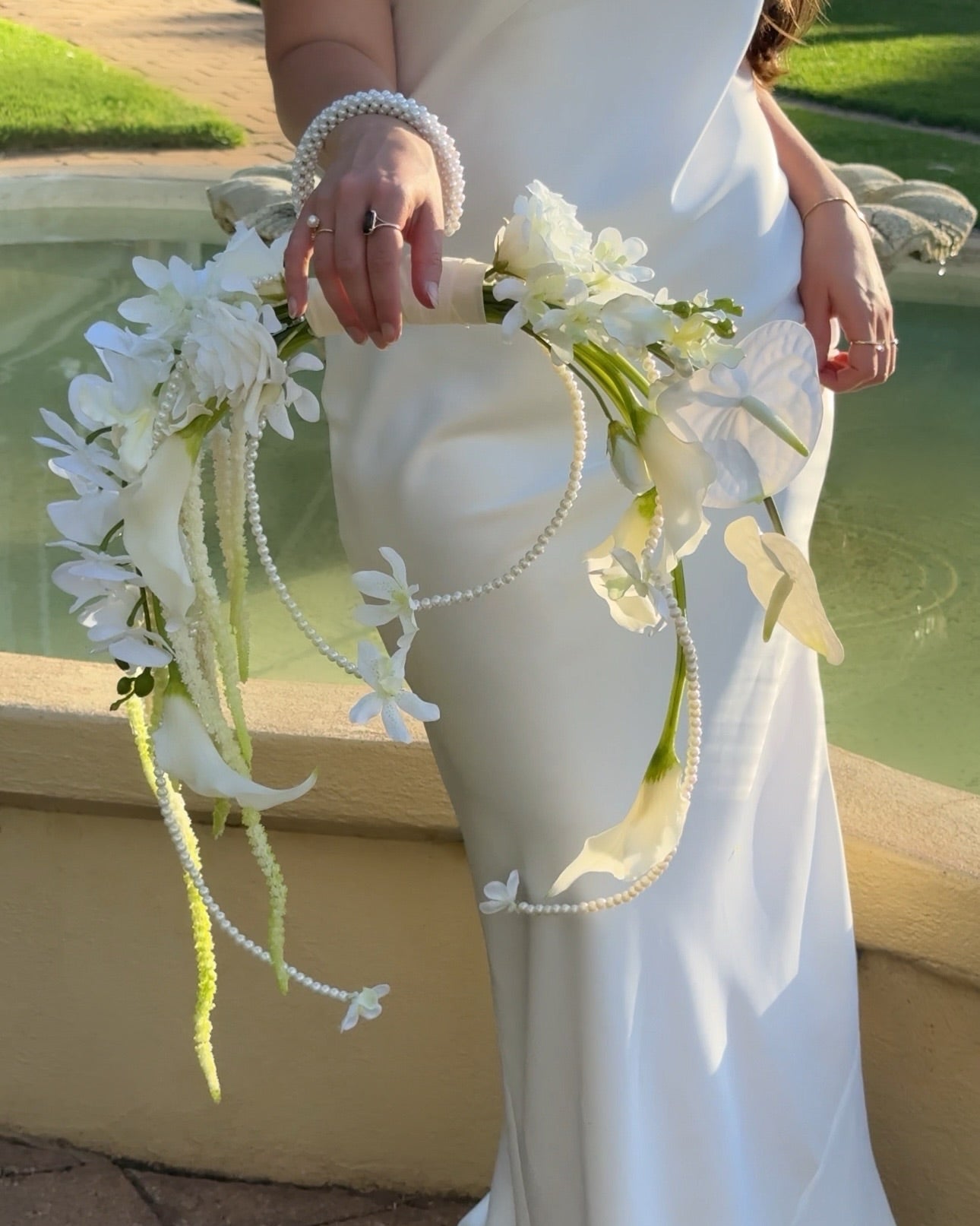 Pearl Allure - Handbag Bridal Bouquet