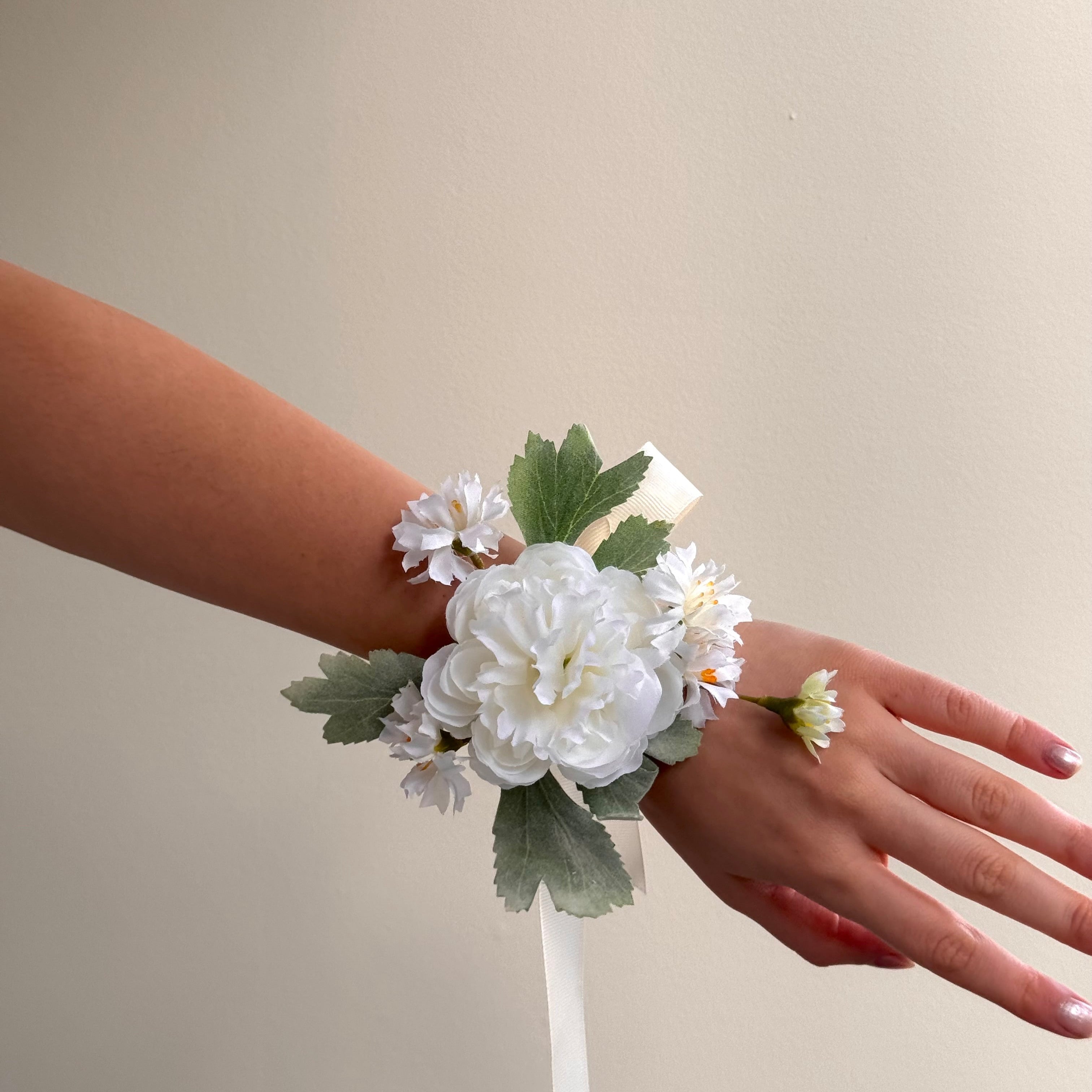 White Collection - Corsage