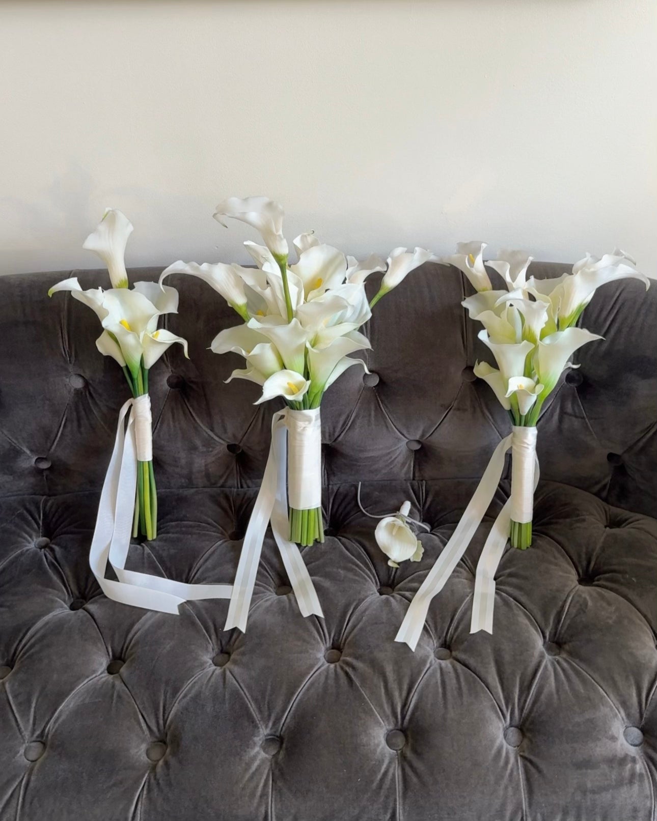 Minimalist Calla Lily - Bouquets (3 sizes)