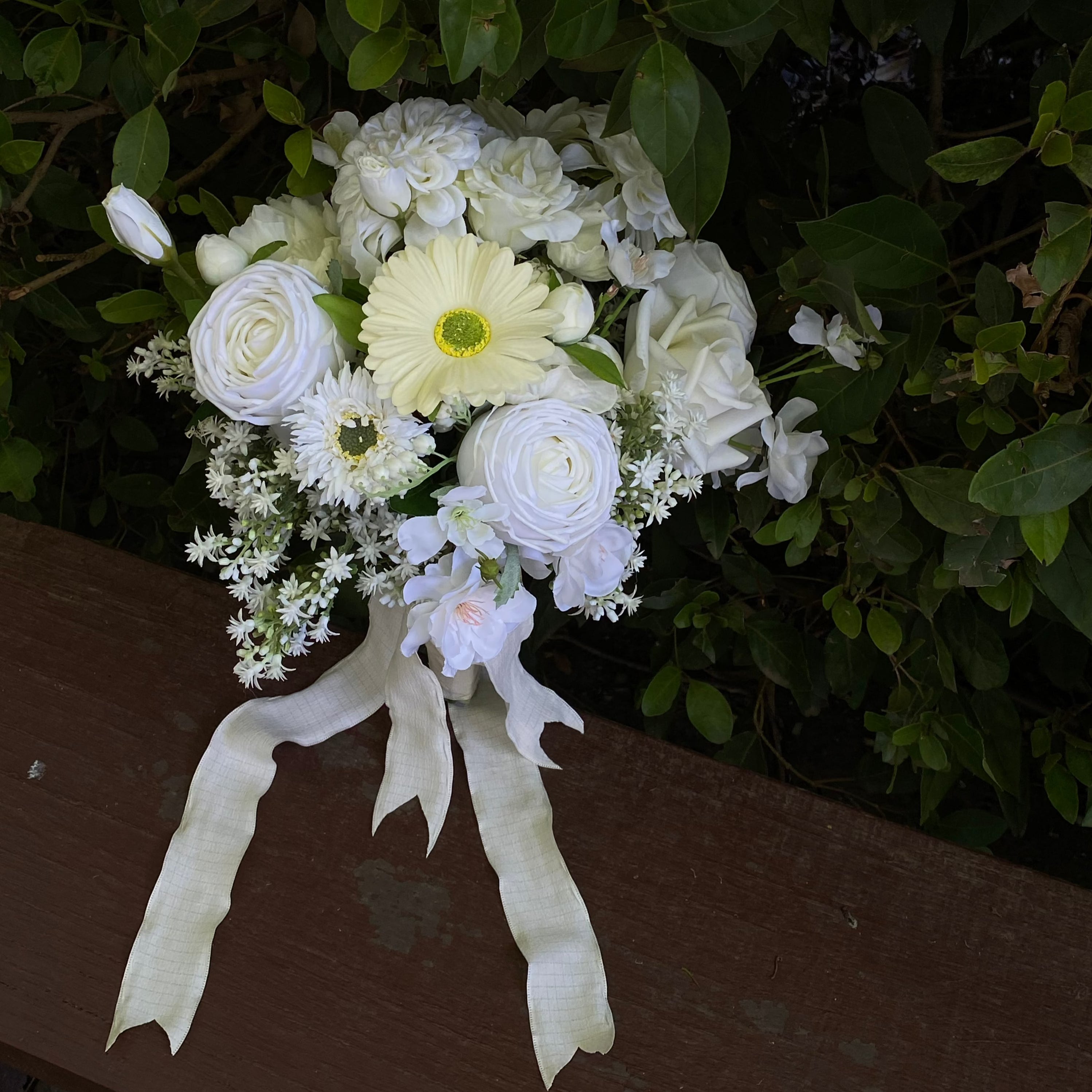 Garden White - Bouquets (3 sizes)