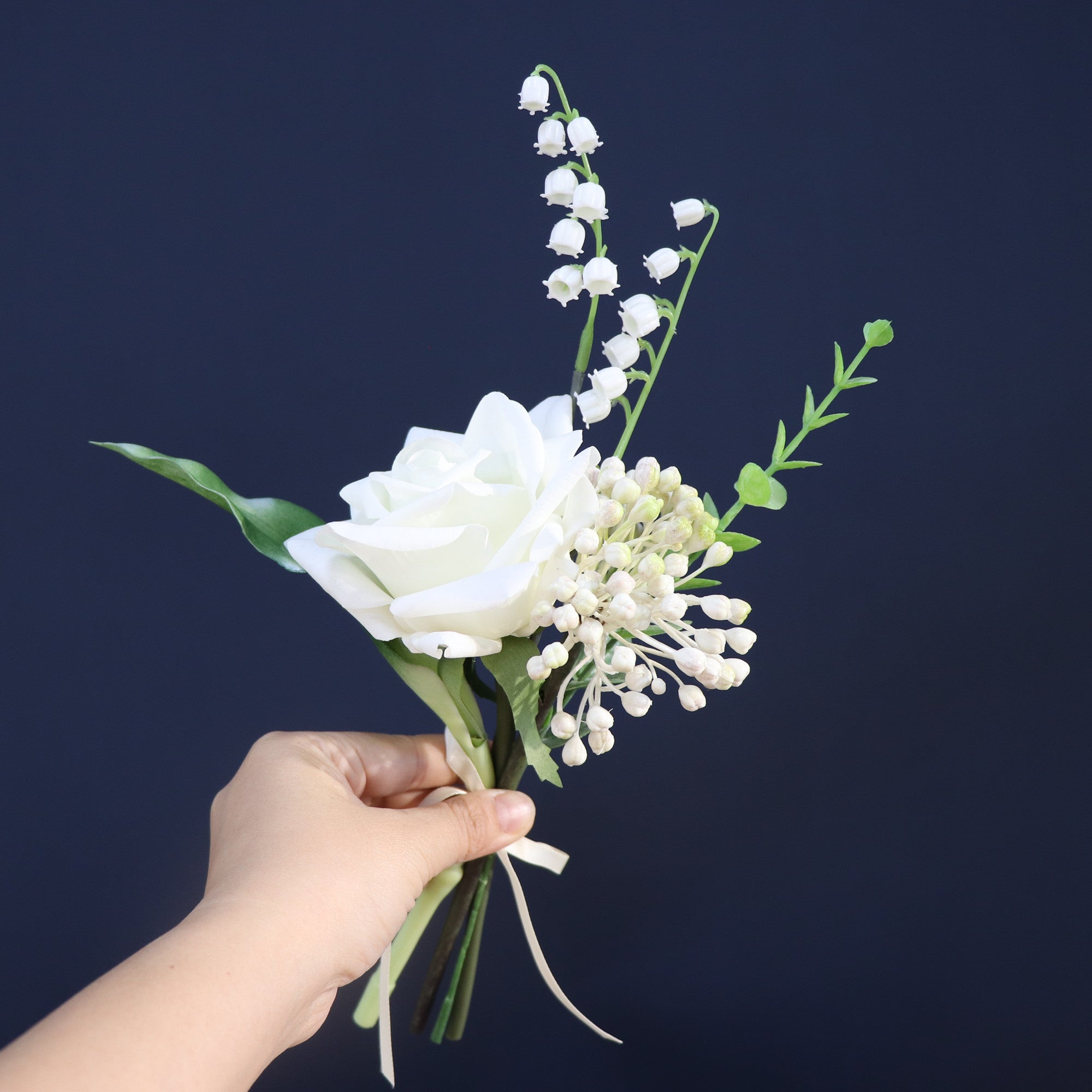Universal White - Vase Flowers (Style 8)