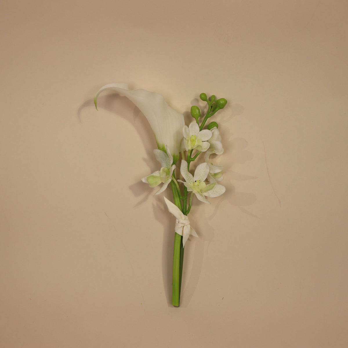 Pearl allure vase flowers