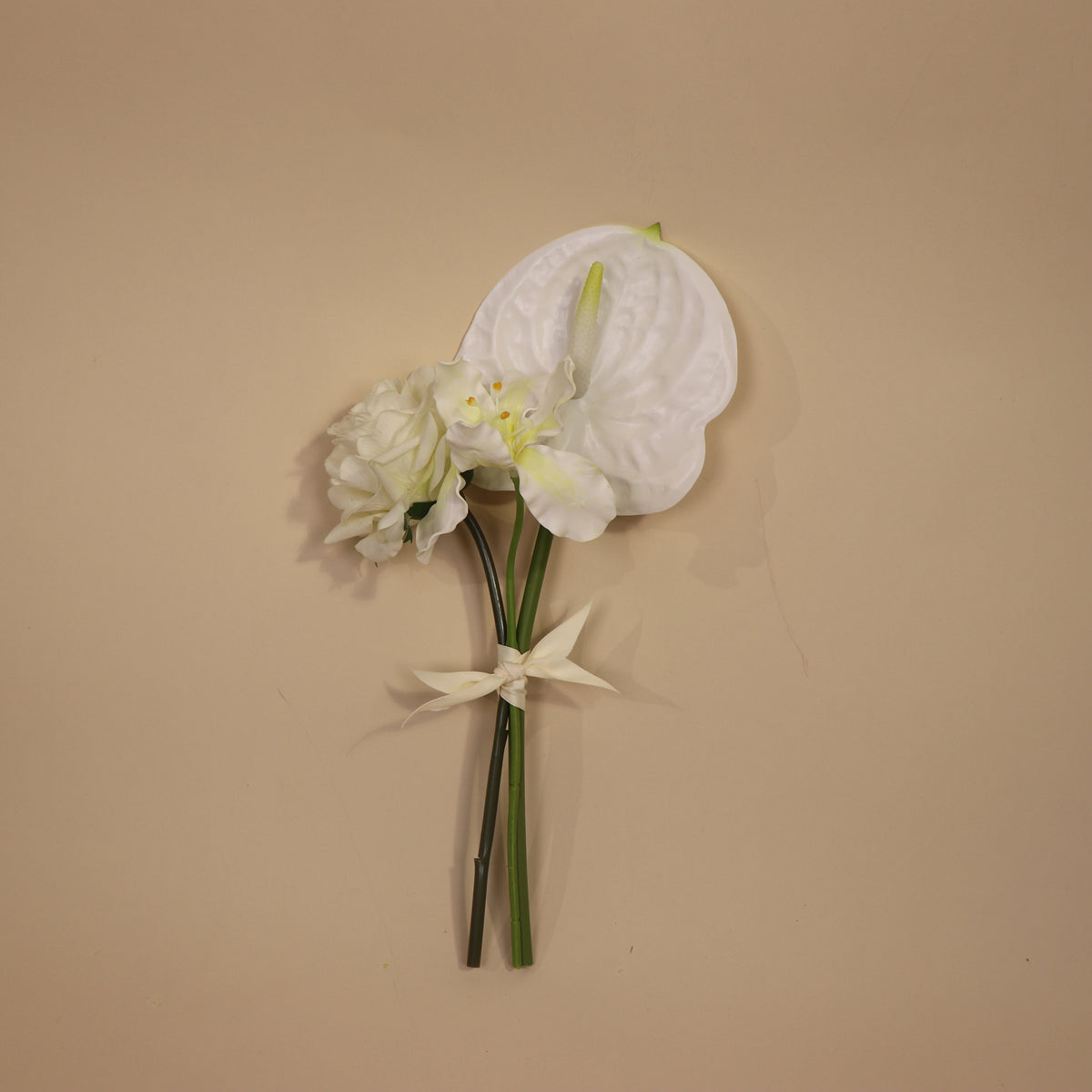 Pearl allure vase flowers